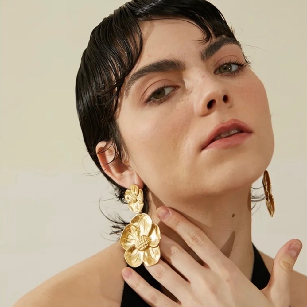 Gold Flower Drop Earrings
